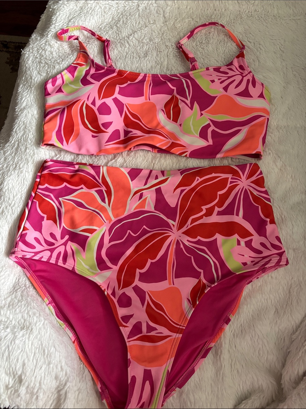 🧡❤️OLD NAVY 2 PIECE BATHING SUIT-Large Top, Medium Bottom